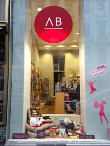 Das Buchgeschäft in Wien: Ecke Lerchenfelder & Piaristengasse